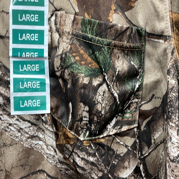 RealTree Long Sleeve Pocket T-Shirt - Picture 2 of 8